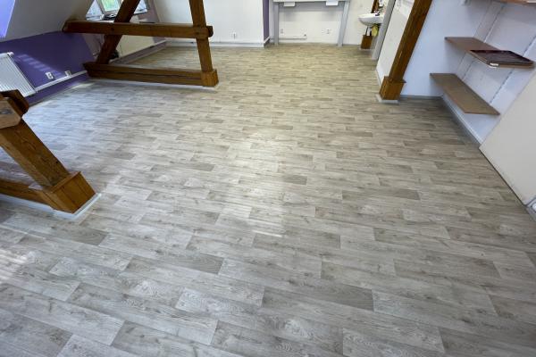 Pokládka lina Škola Písnice